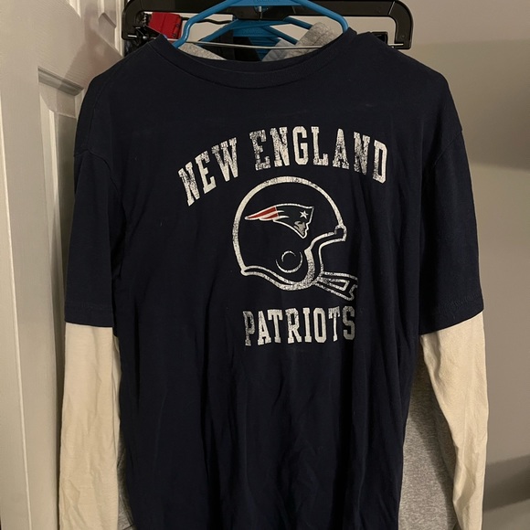 Youth XXL Long Sleeve New England Patriots Shirts - Lot of 3 - Picture 2 of 4